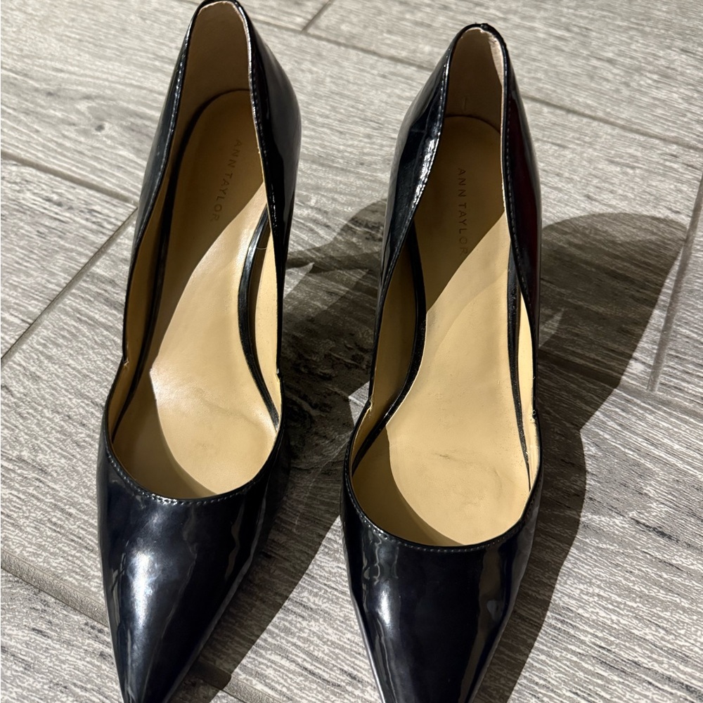 Ann Taylor Glossy Black Heels